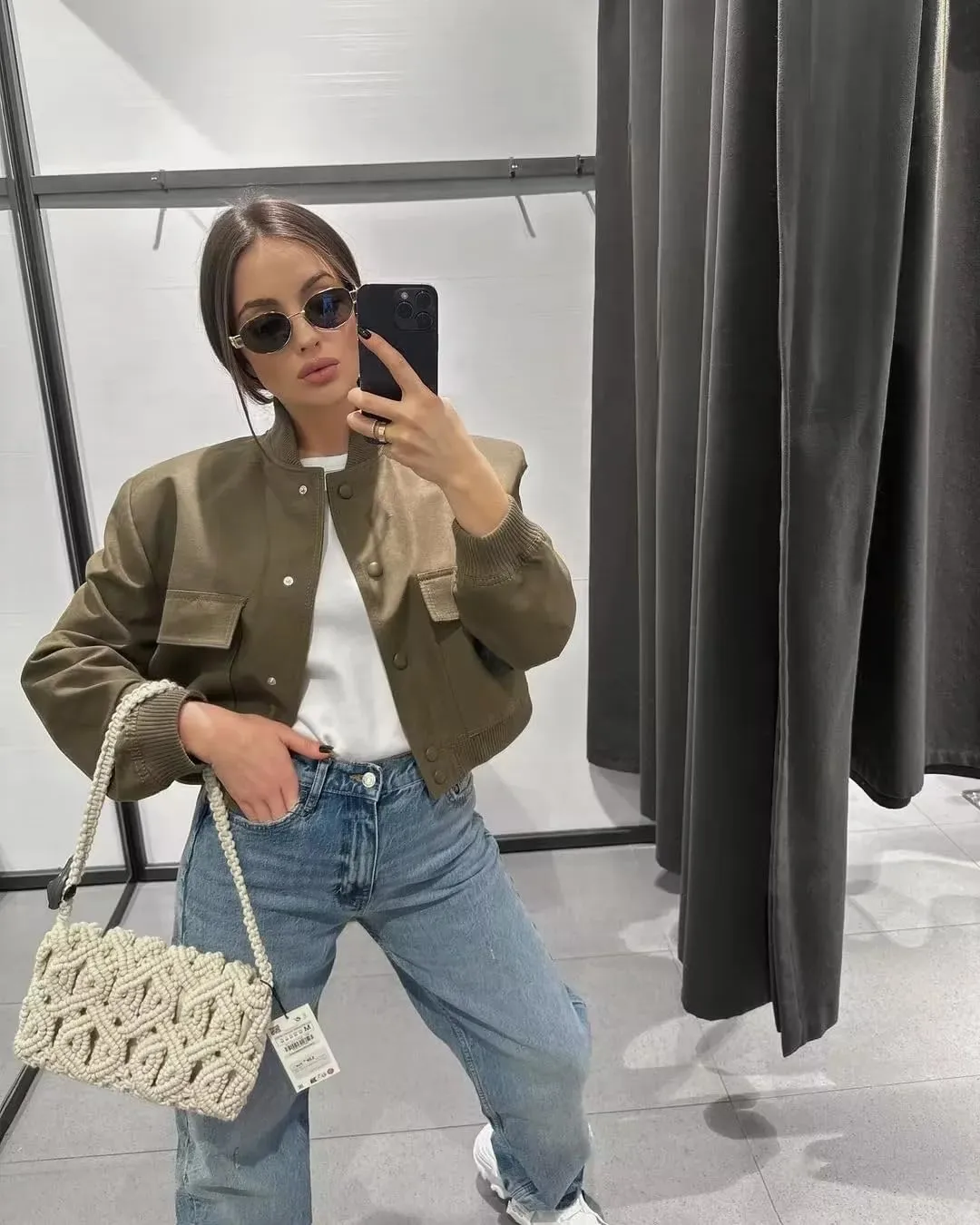 Women's Cropped Bomber Jacket Long Sleeve Lightweight Casual Button Down Baseball Varsity Jacket with Pockets
