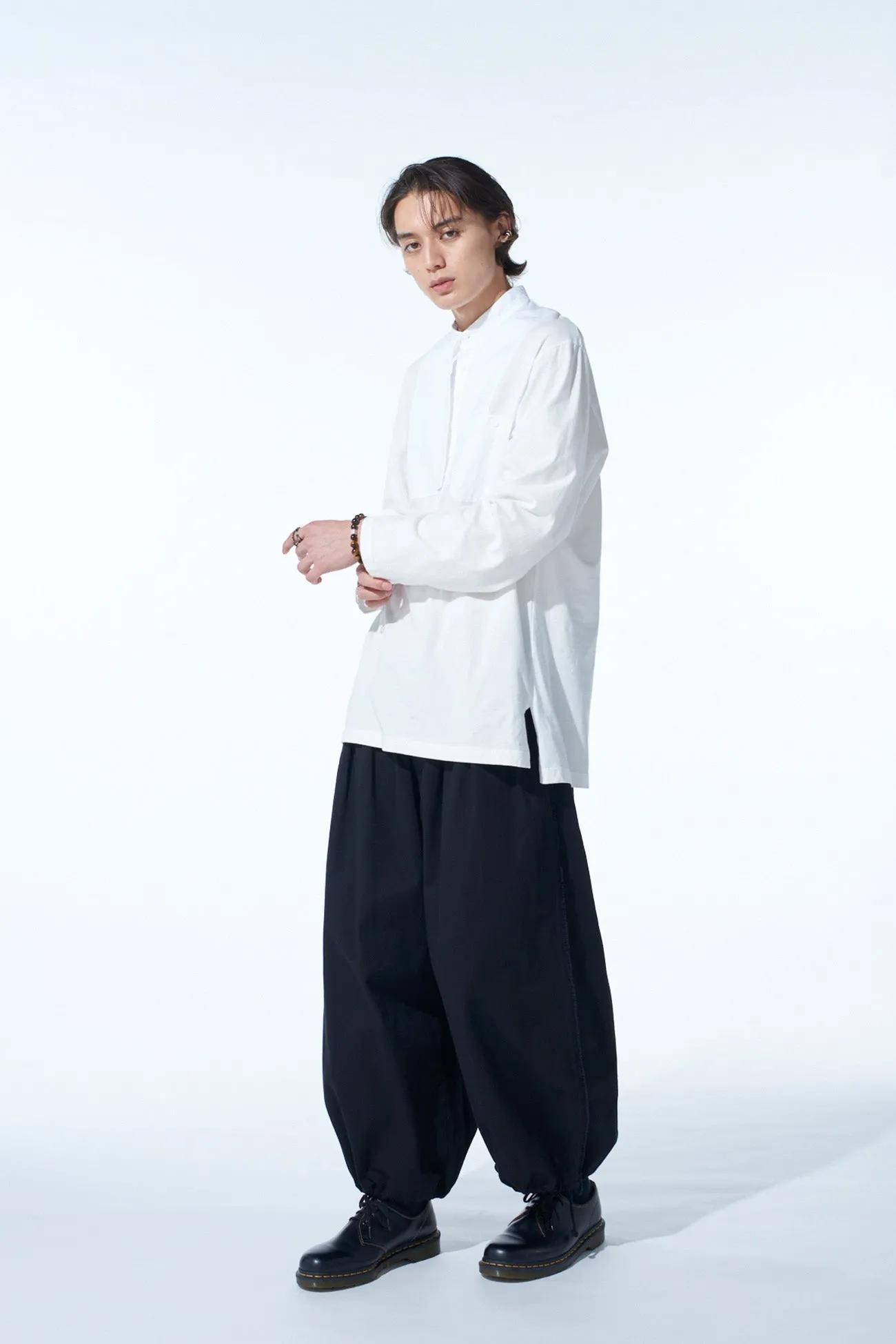 WOVEN AND JERSEY COMBINATIONS STAND COLLAR HENLEY NECK PULLOVER