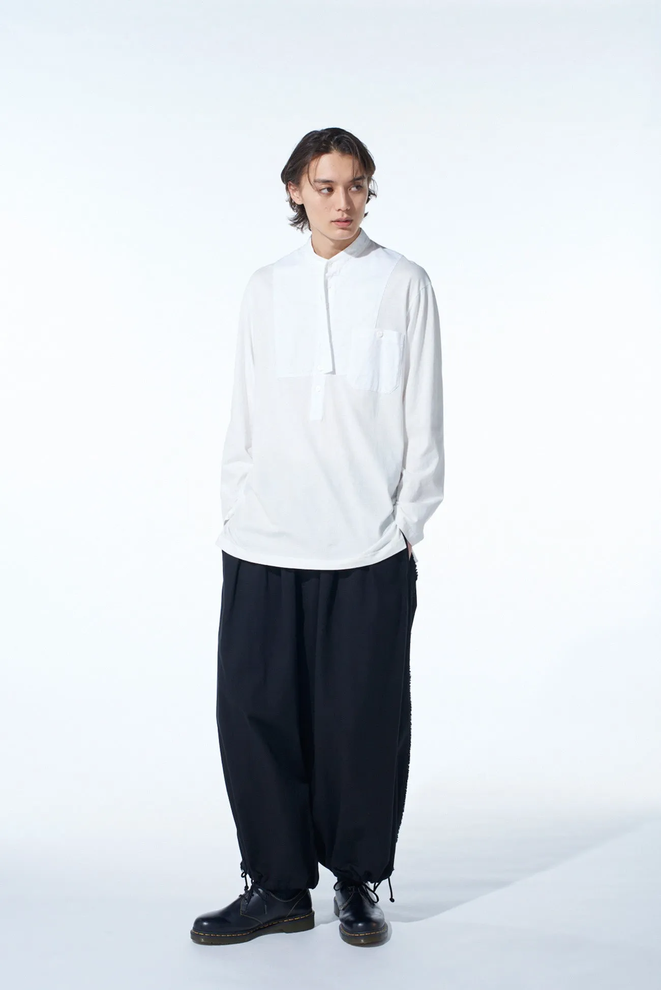WOVEN AND JERSEY COMBINATIONS STAND COLLAR HENLEY NECK PULLOVER
